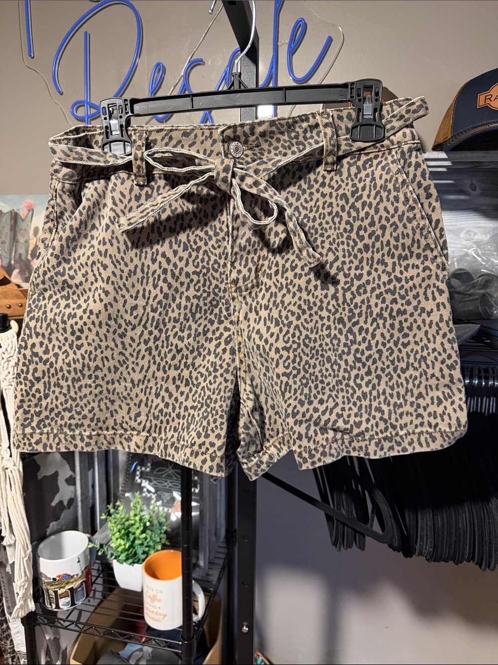 High-Waist Leopard Print Tie-Belt Shorts - Taupe/Black